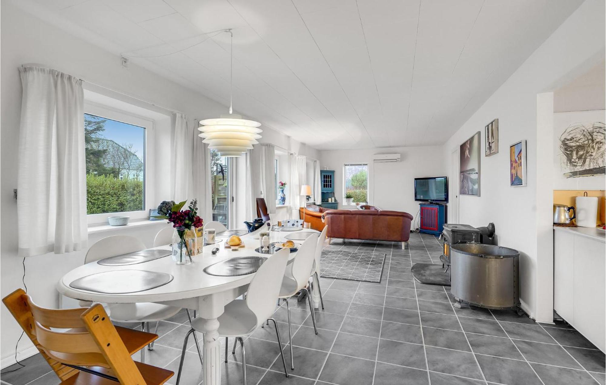 Beautiful Home In Nakskov With Kitchen Kültér fotó